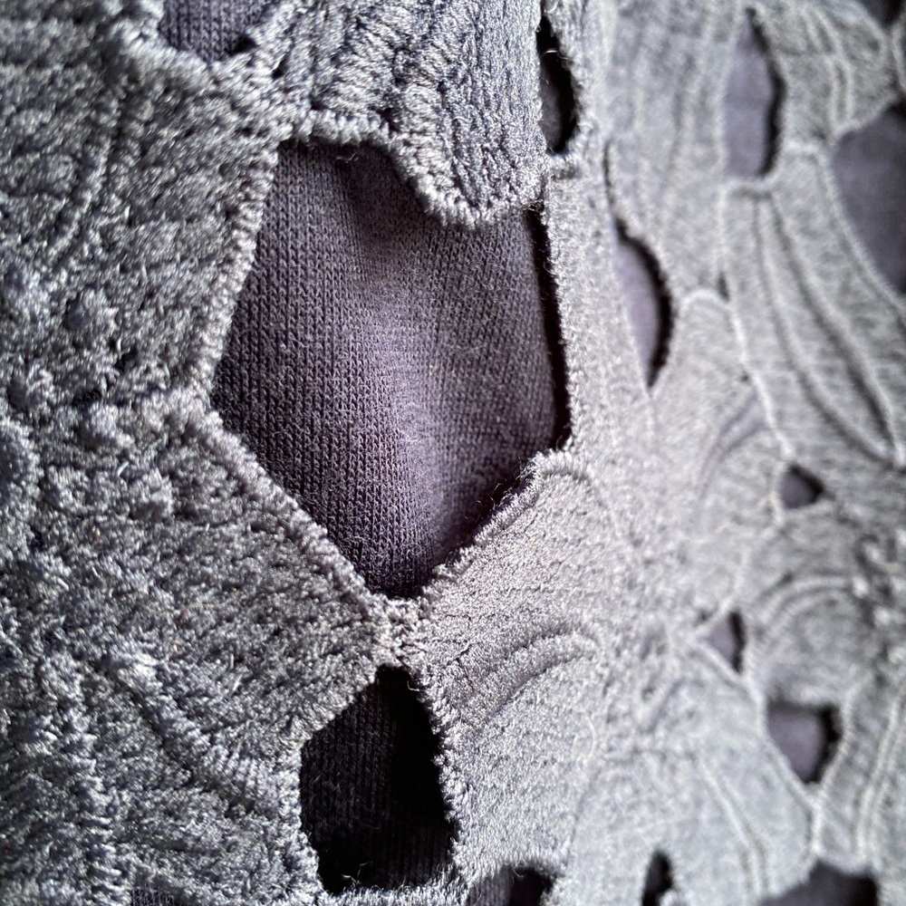 Navy lace top - Picture 7 of 9